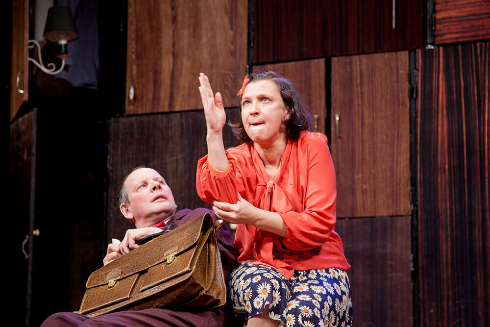 Спектакль "Сеанс гипноза для семейной пары"